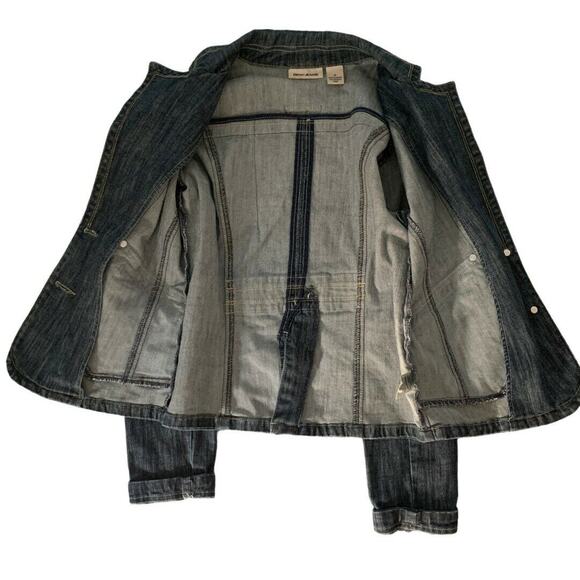 DKNY Denim Jeans Jacket Women's Size Medium Denim Long Sleeve Buttons Zip Pocket - Picture 6 of 12